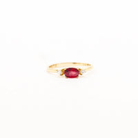 ANILLO RUBI OVAL CON DIAMANTE