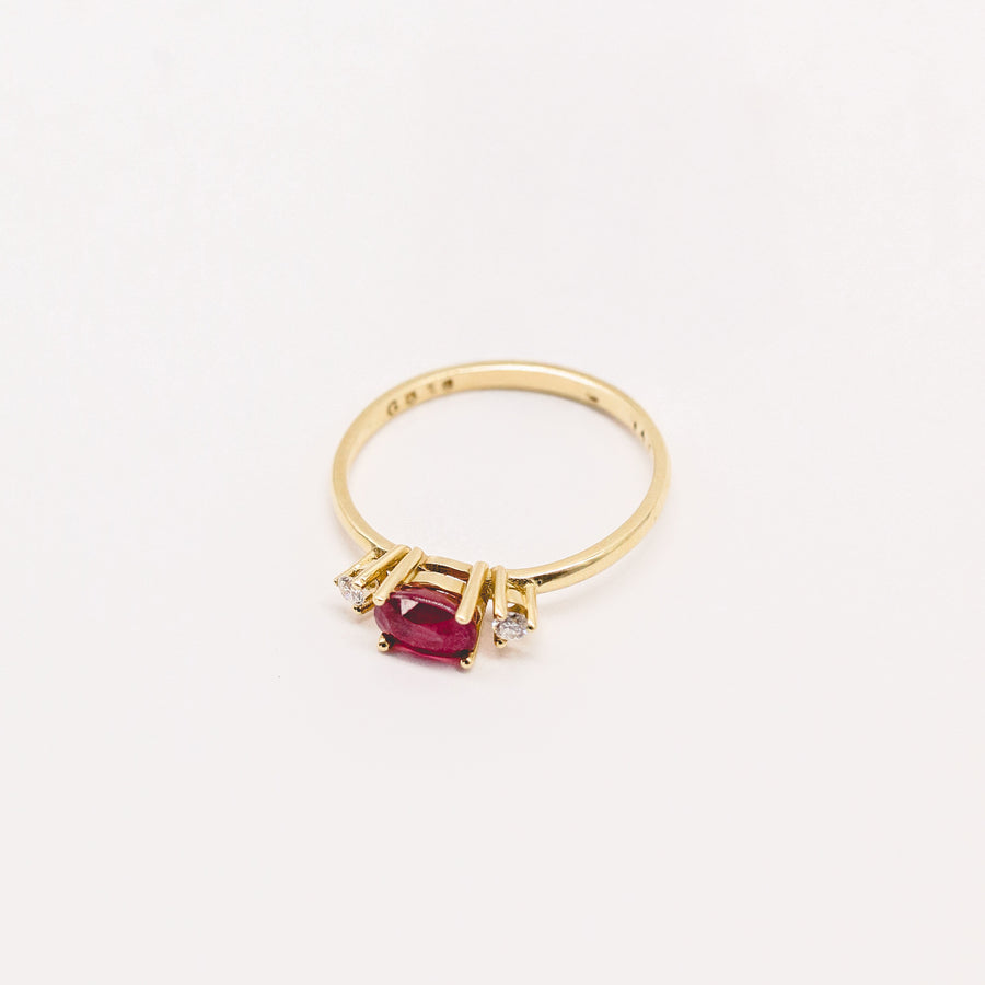 ANILLO RUBI OVAL CON BRILL