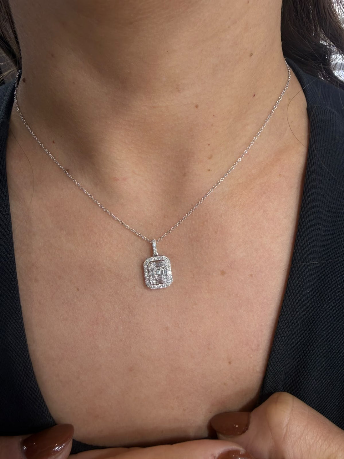 Collar de Dije Rectangular con Halo | Expo Miami, foto 1